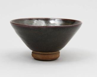 Bowl with green glaze