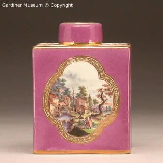 Tea caddy with Landscapes