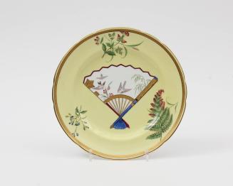 Plate with printed Japonesque design