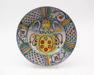 Dish with the arms of Pope Clement VII (1523-1534)