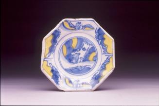 Octagonal plate with chinoiserie designs