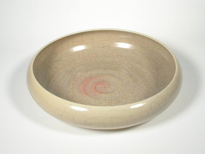 Basin with Crackle Pattern