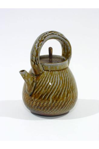 Teapot with Comb Design