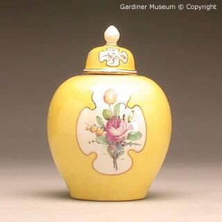 Ovoid jar with flowers