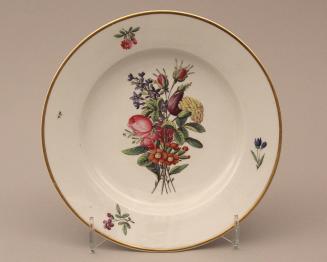 Pair of dessert plates with floral bouquets