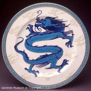Plate with dragon