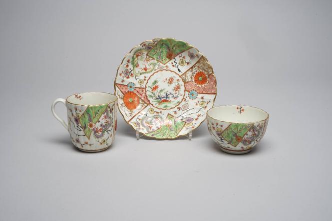 Trio (teacup, coffee cup and saucer)