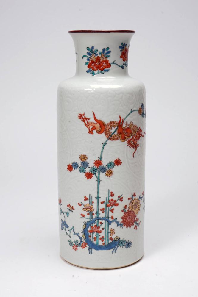 Vase with blue crane