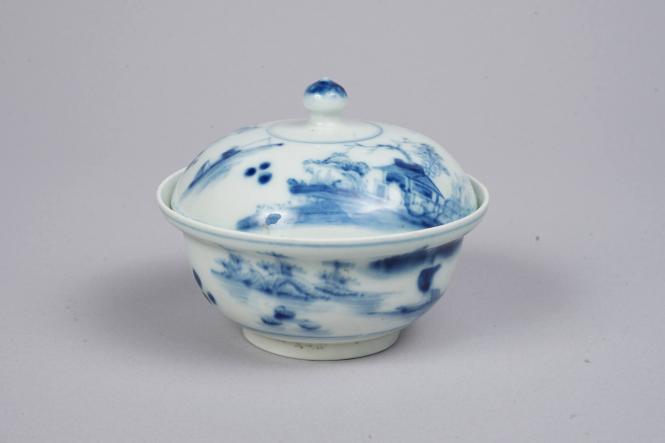 Covered Bowl with Union Jack House Pattern