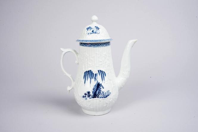 Coffee Pot with Long Bridge Pattern