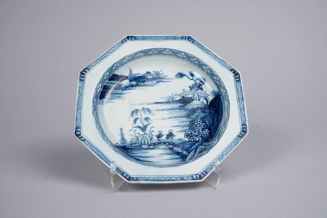 Octagonal Plate with Two Figures on a Bridge
