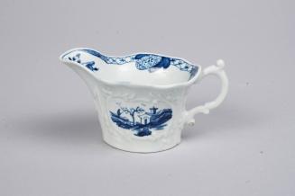Creamboat with Structure and Figure