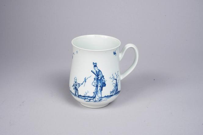 Mug with Walk in the Garden Pattern
