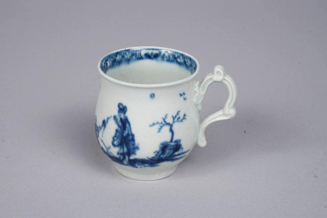 Mug with Walk in the Garden Pattern