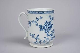 Mug with Zigzag Fence Pattern