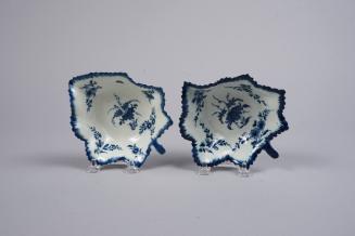 Pair of Leaf-shaped Pickle Dishes