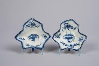 Pair of Leaf-shaped Pickle Dishes