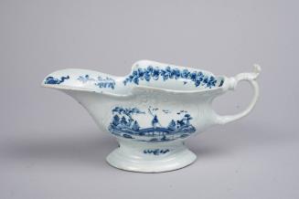 Sauceboat with Crescent Moon Pattern