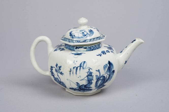 Teapot with Captive Bird Pattern