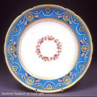 Plate with 'bleu celeste' Sèvres style pattern